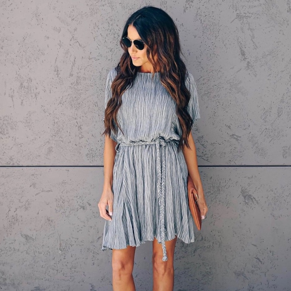 NWT Vici Emmett Textured Tie Dress